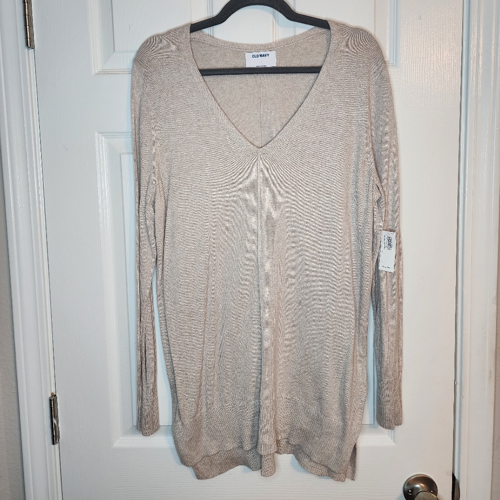 NWT soft oatmeal long sleeve thin sweater Large